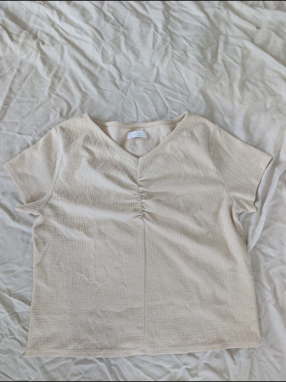 Oak + Fort Cream Textured V-Neck Women's Top - Picture 3 of 6